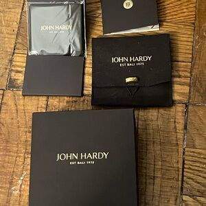 John Hardy Black Men's Accessory box, pouch and polishing cloth 😊😊😀
